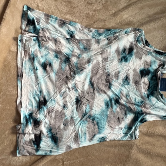 Simply Vera Wang tank top - Picture 2 of 3